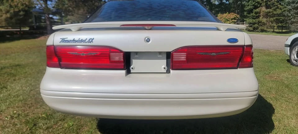1997 Ford Thunderbird 10th Gen - Image 3 of 5