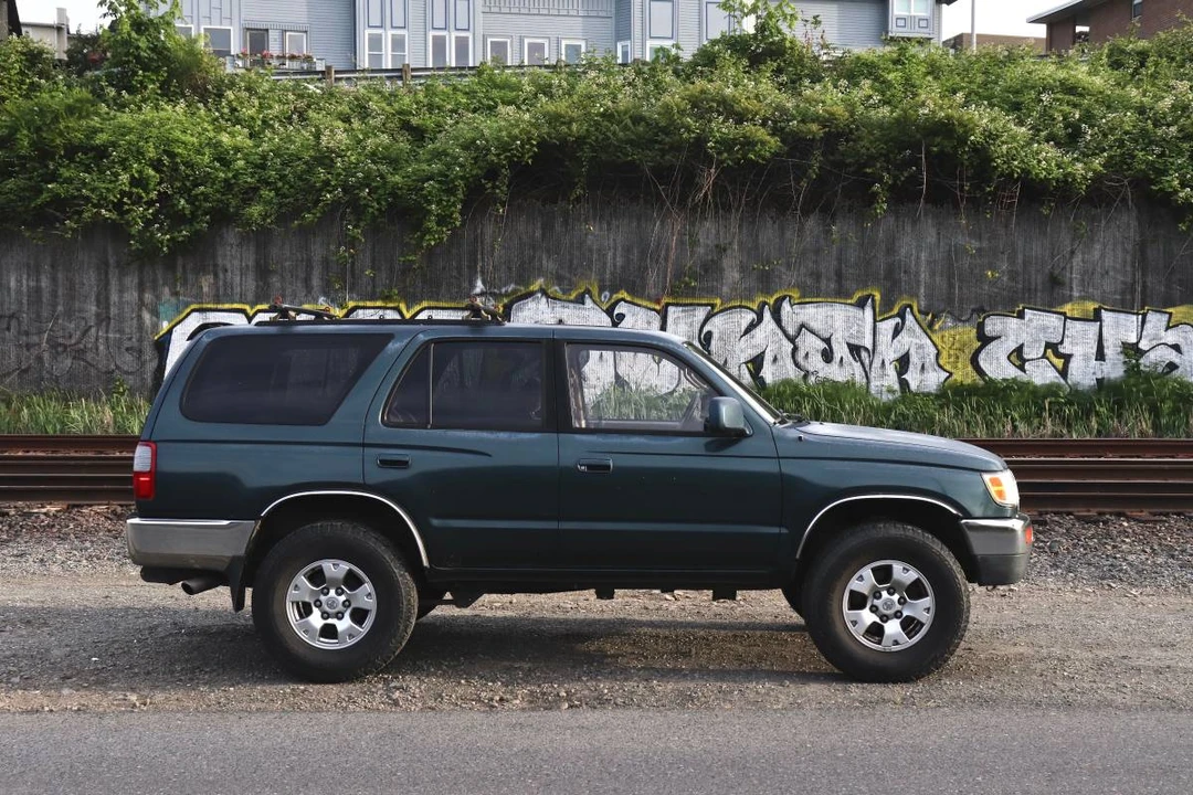 1997 Toyota 4Runner - Image 8 of 18
