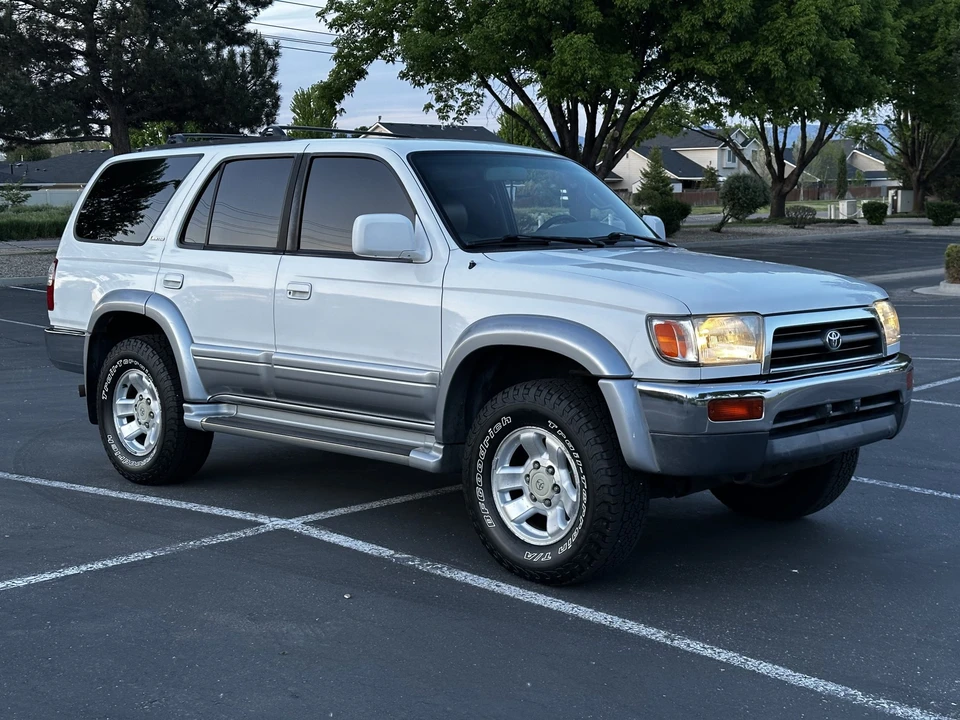 1997 Toyota 4Runner 3rd Gen - Image 10 of 31