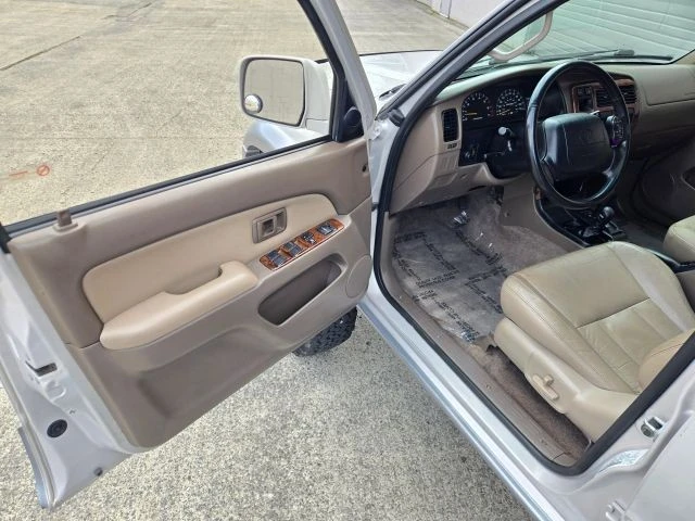 1997 Toyota 4Runner 3rd Gen - Image 10 of 21