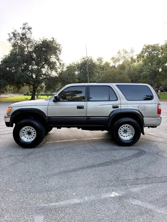 1997 Toyota 4Runner 3rd Gen - Image 5 of 18