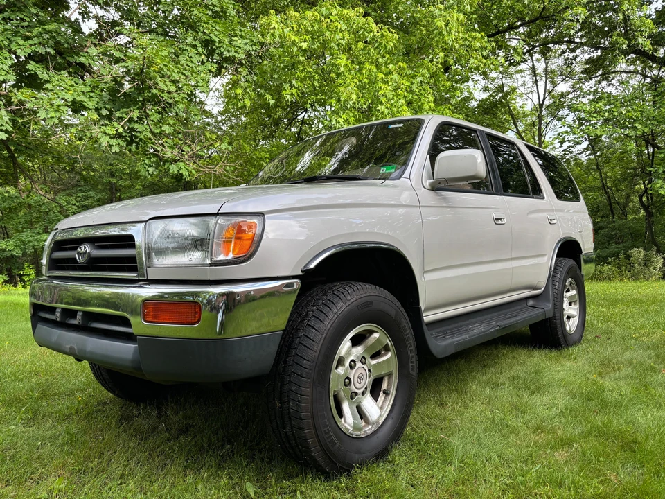 1997 Toyota 4Runner 3rd Gen - Image 9 of 31