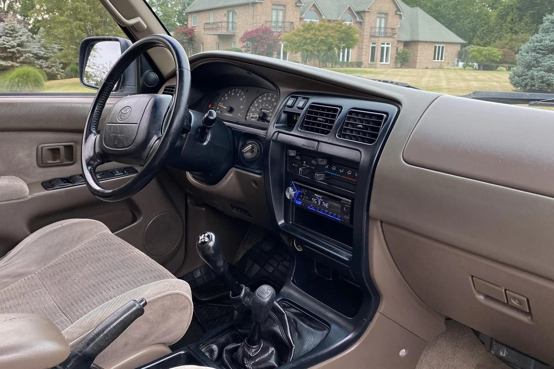 1997 Toyota 4Runner 3rd Gen - Image 28 of 31