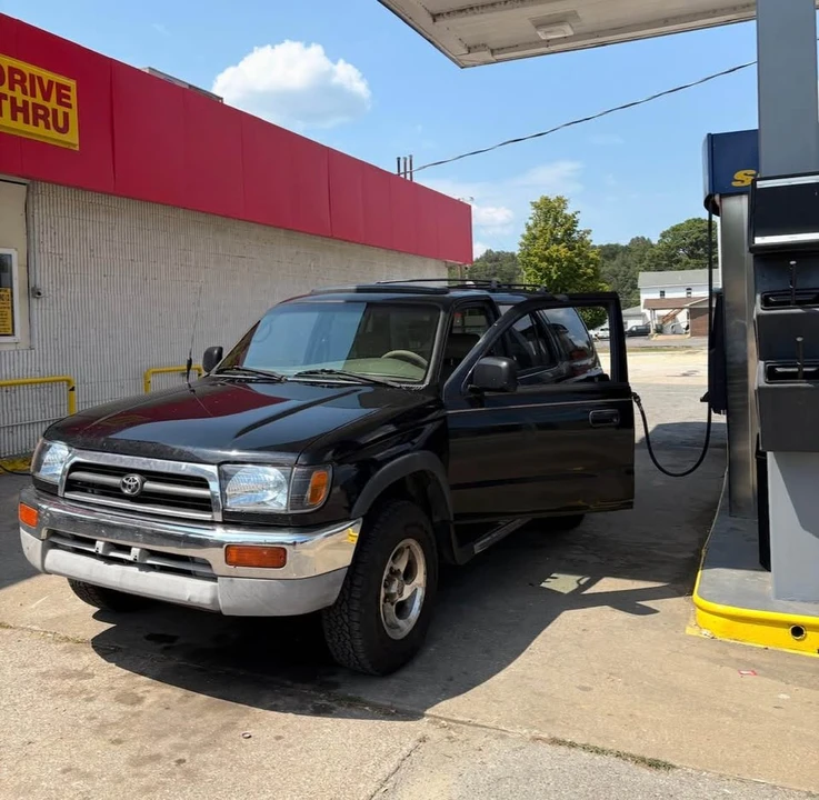 1997 Toyota 4Runner 3rd Gen - Image 2 of 8