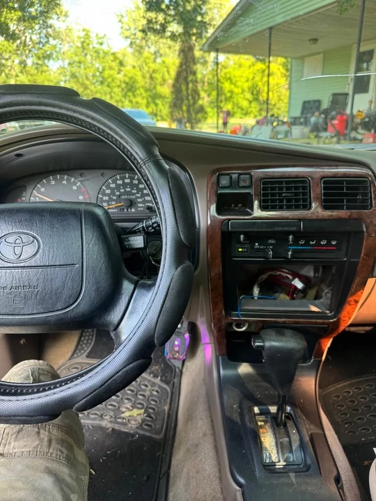 1997 Toyota 4Runner 3rd Gen - Image 11 of 15