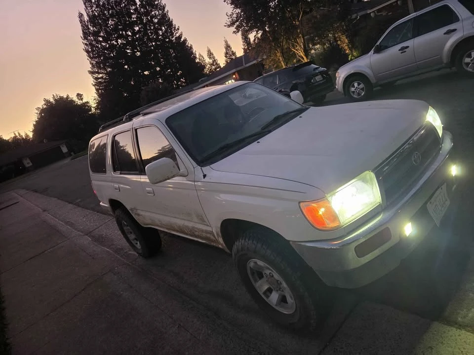 1997 Toyota 4Runner 3rd Gen - Image 9 of 13