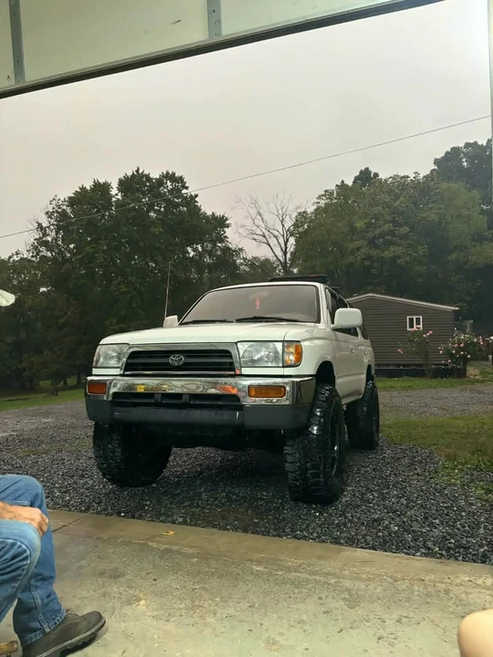 1997 Toyota 4Runner 3rd Gen - Image 2 of 3