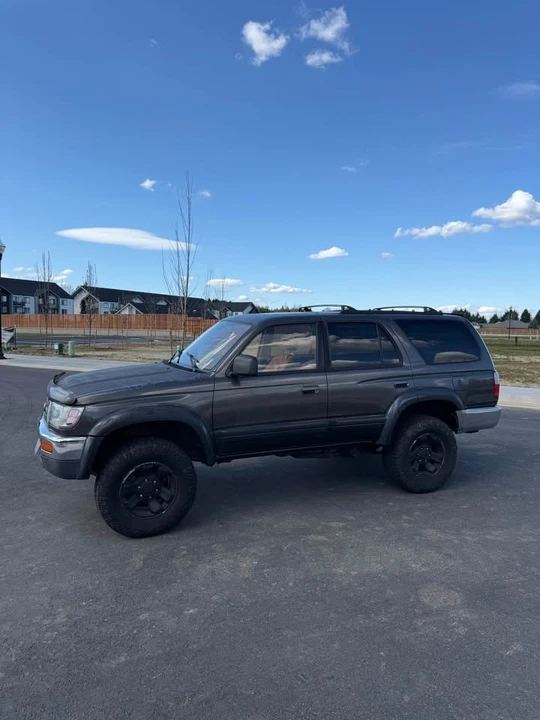 1997 Toyota 4Runner 3rd Gen - Image 2 of 13