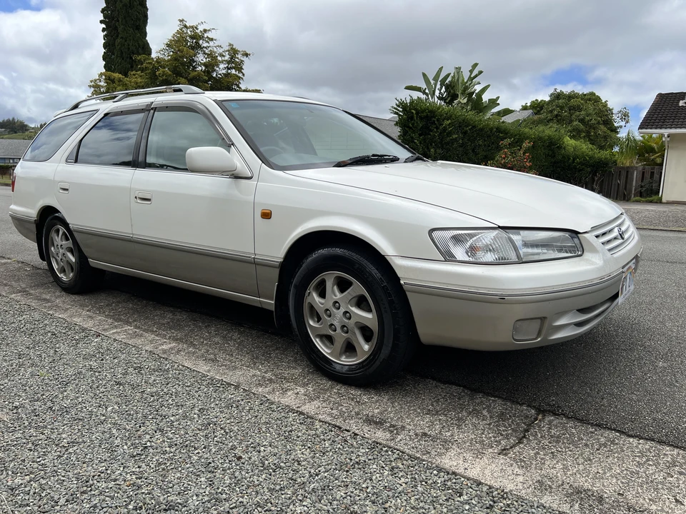 1997 Toyota Camry 4th Gen - Image 14 of 31