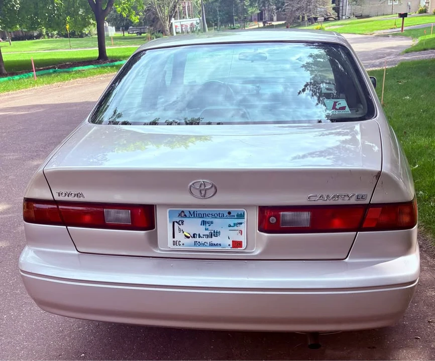 1997 Toyota Camry 4th Gen - Image 2 of 5