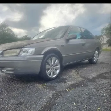 1997 Toyota Camry LE Sedan 4D