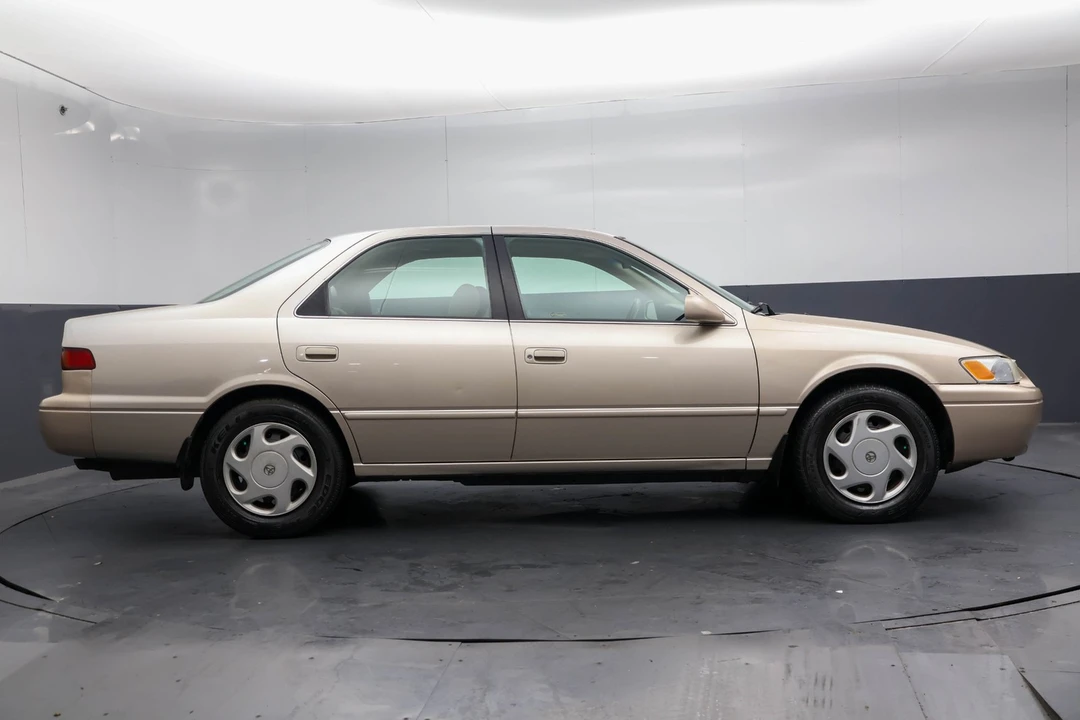1997 Toyota Camry 4th Gen - Image 3 of 21