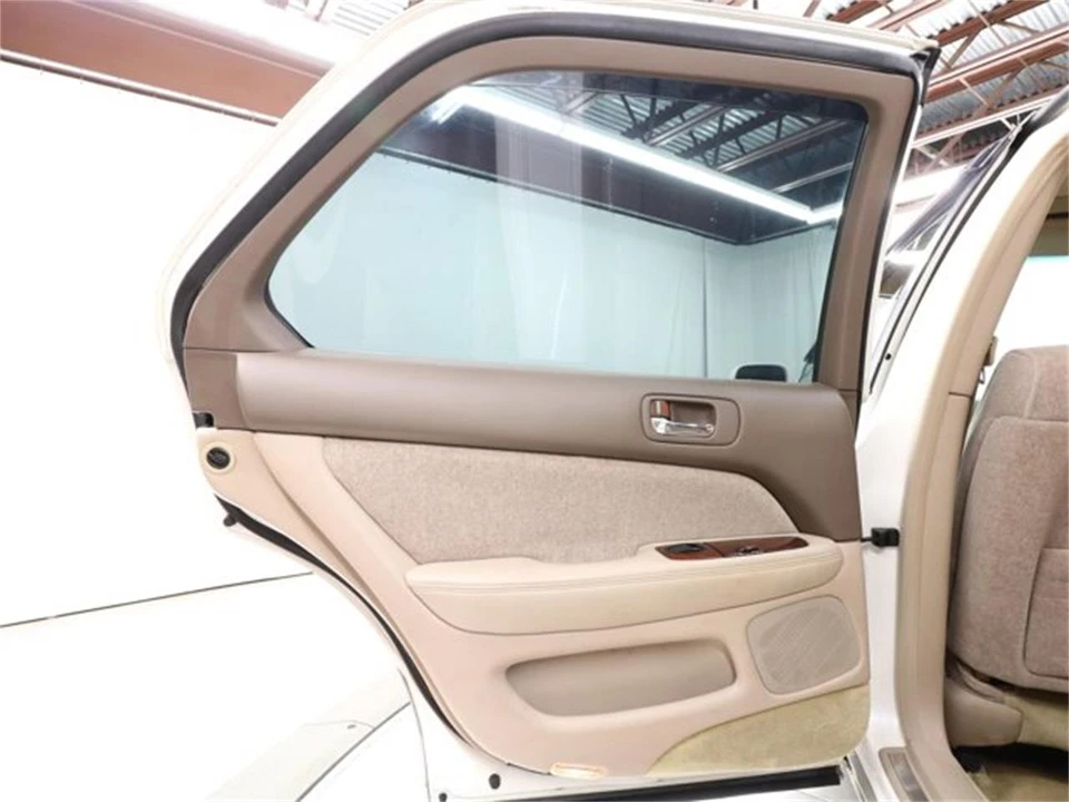 1997 Toyota Celsior 2nd Gen - Image 24 of 31