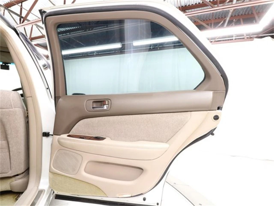 1997 Toyota Celsior 2nd Gen - Image 25 of 31