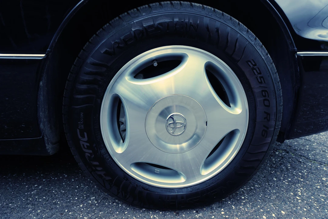 1997 Toyota Celsior 2nd Gen - Image 29 of 31