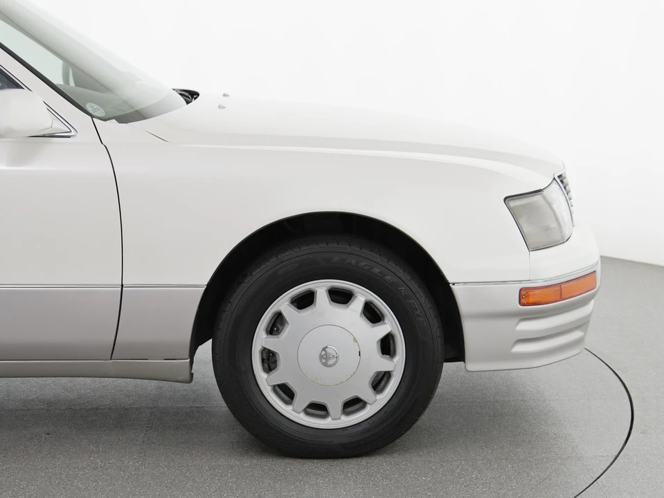 1997 Toyota Celsior 2nd Gen - Image 27 of 31