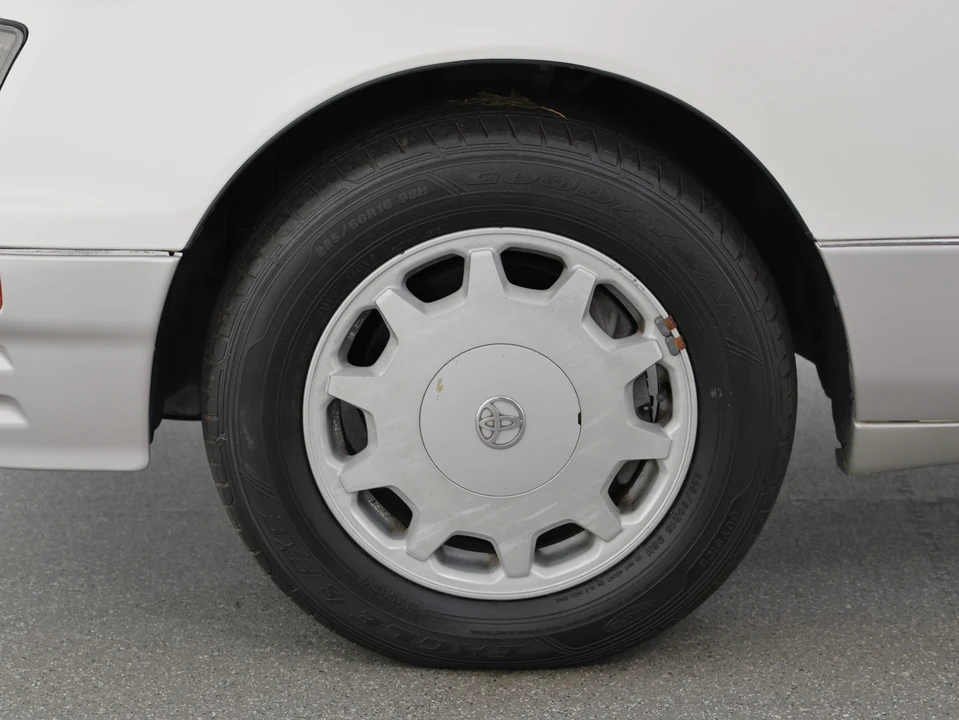 1997 Toyota Celsior 2nd Gen - Image 30 of 31
