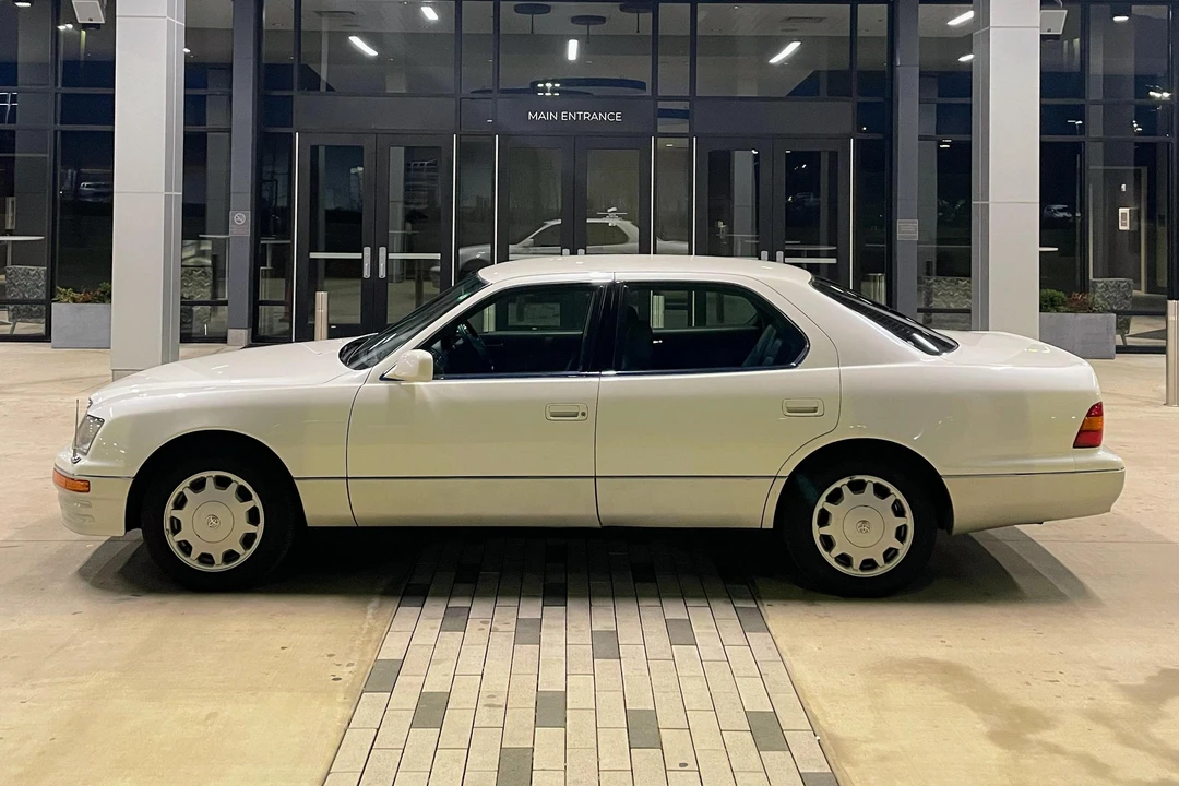 1997 Toyota Celsior 2nd Gen - Image 3 of 31