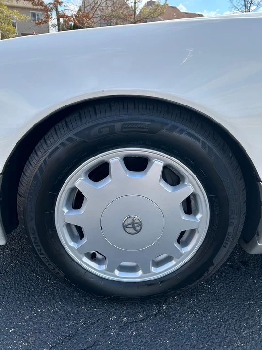 1997 Toyota Celsior 2nd Gen - Image 25 of 31