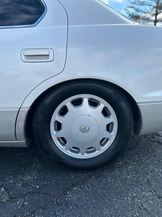 1997 Toyota Celsior 2nd Gen - Image 26 of 31