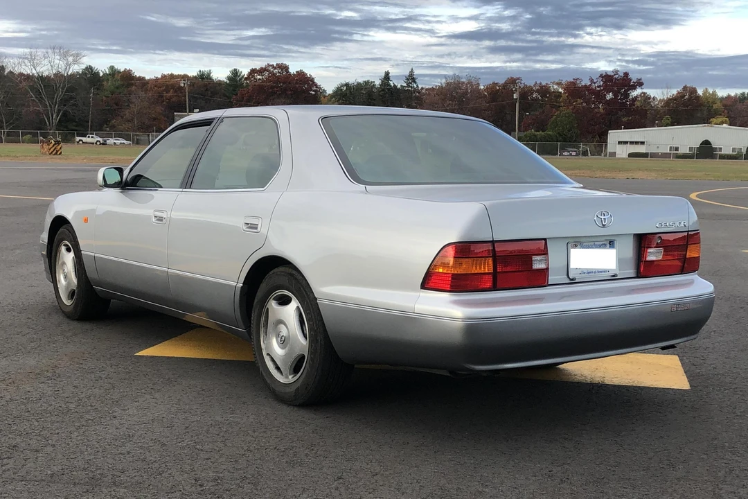 1997 Toyota Celsior 2nd Gen - Image 4 of 9