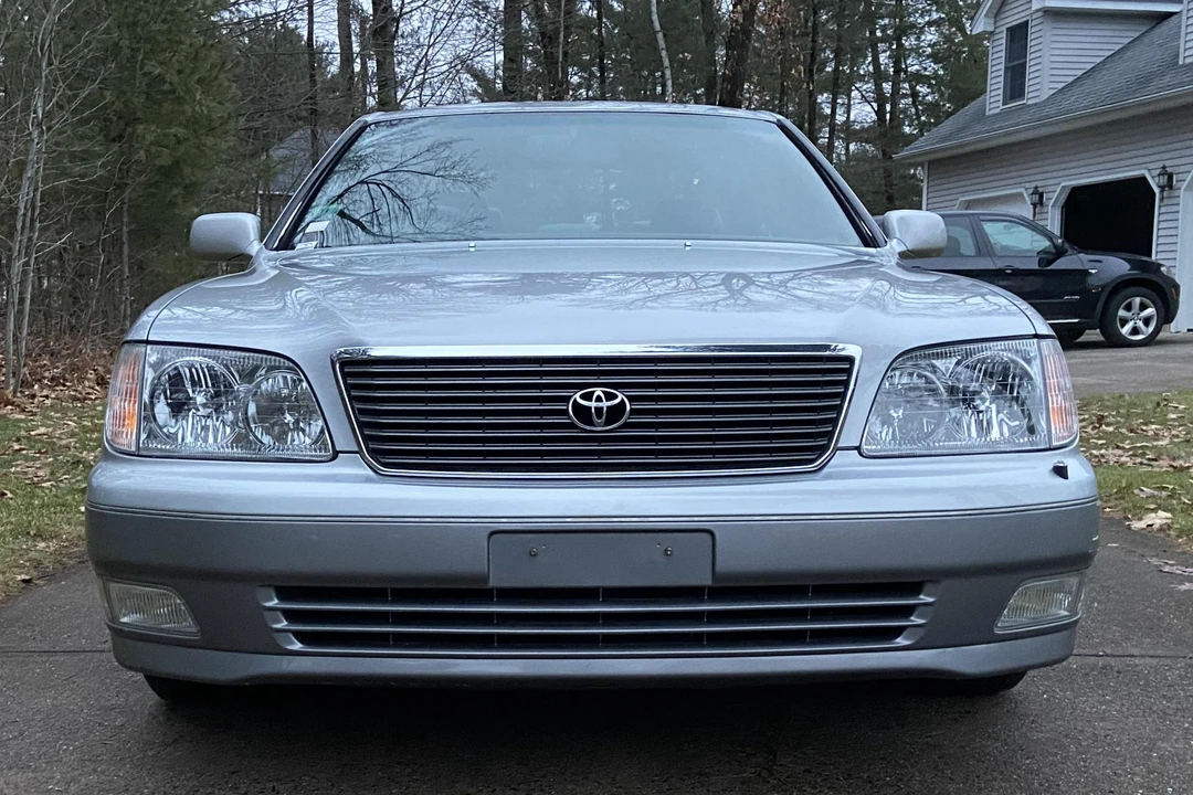 1997 Toyota Celsior 2nd Gen - Image 2 of 9