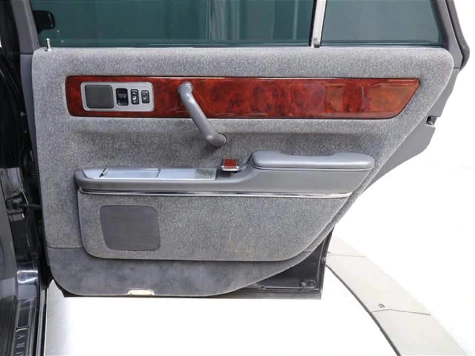 1997 Toyota Century 1st Gen - Image 23 of 31
