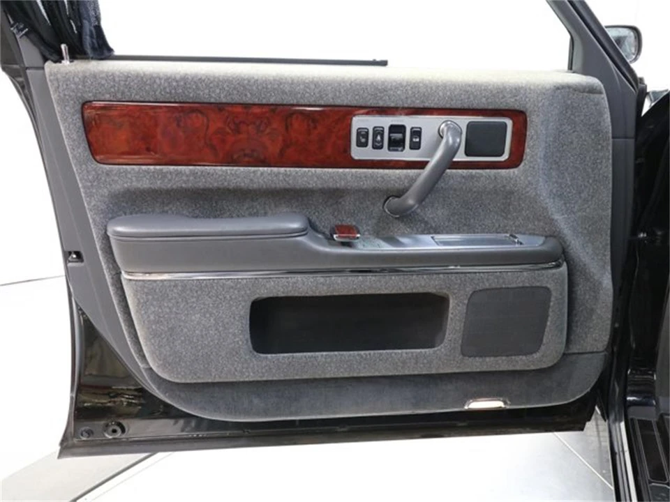 1997 Toyota Century 1st Gen - Image 21 of 31