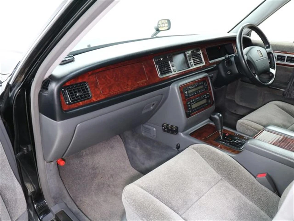 1997 Toyota Century 1st Gen - Image 15 of 31