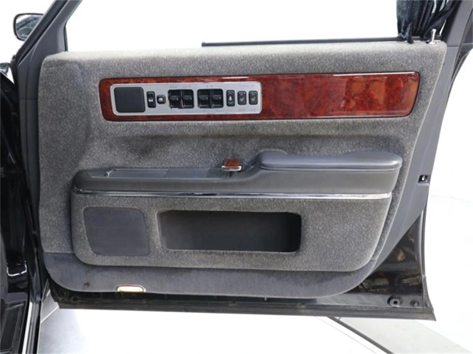 1997 Toyota Century 1st Gen - Image 22 of 31