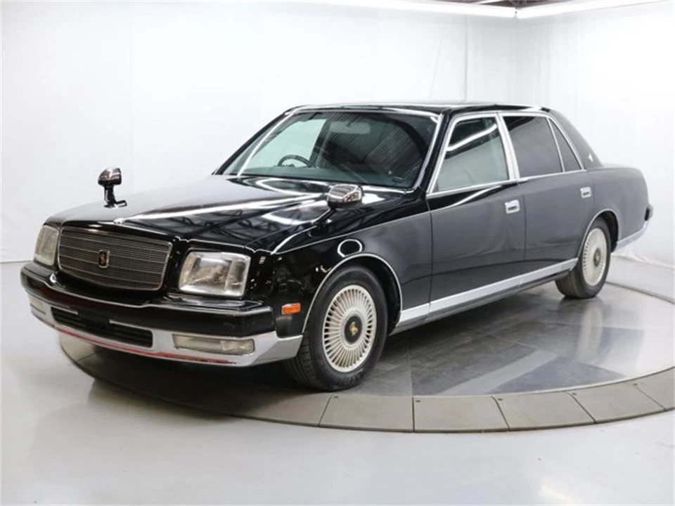 1997 Toyota Century 1st Gen - Image 2 of 31