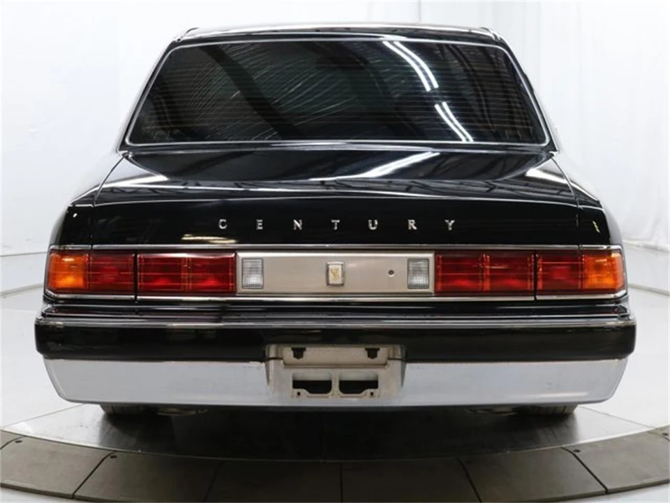 1997 Toyota Century 1st Gen - Image 6 of 31