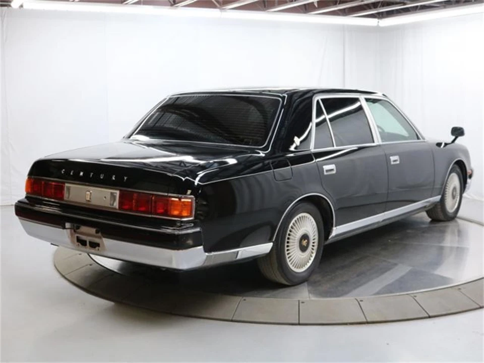 1997 Toyota Century 1st Gen - Image 7 of 31