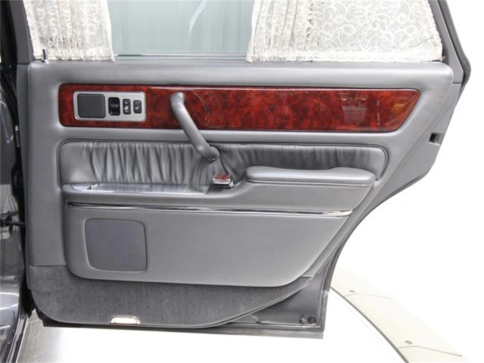 1997 Toyota Century 1st Gen - Image 23 of 31