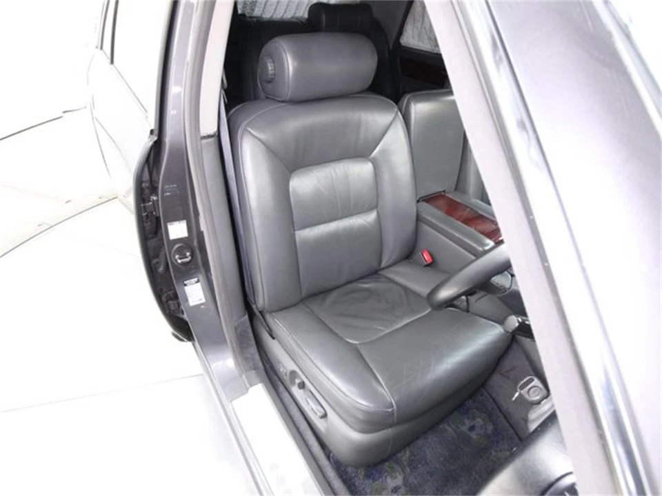 1997 Toyota Century 1st Gen - Image 16 of 31