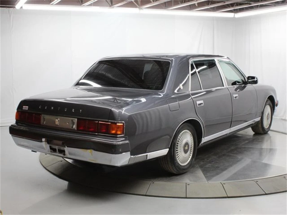1997 Toyota Century 1st Gen - Image 7 of 31