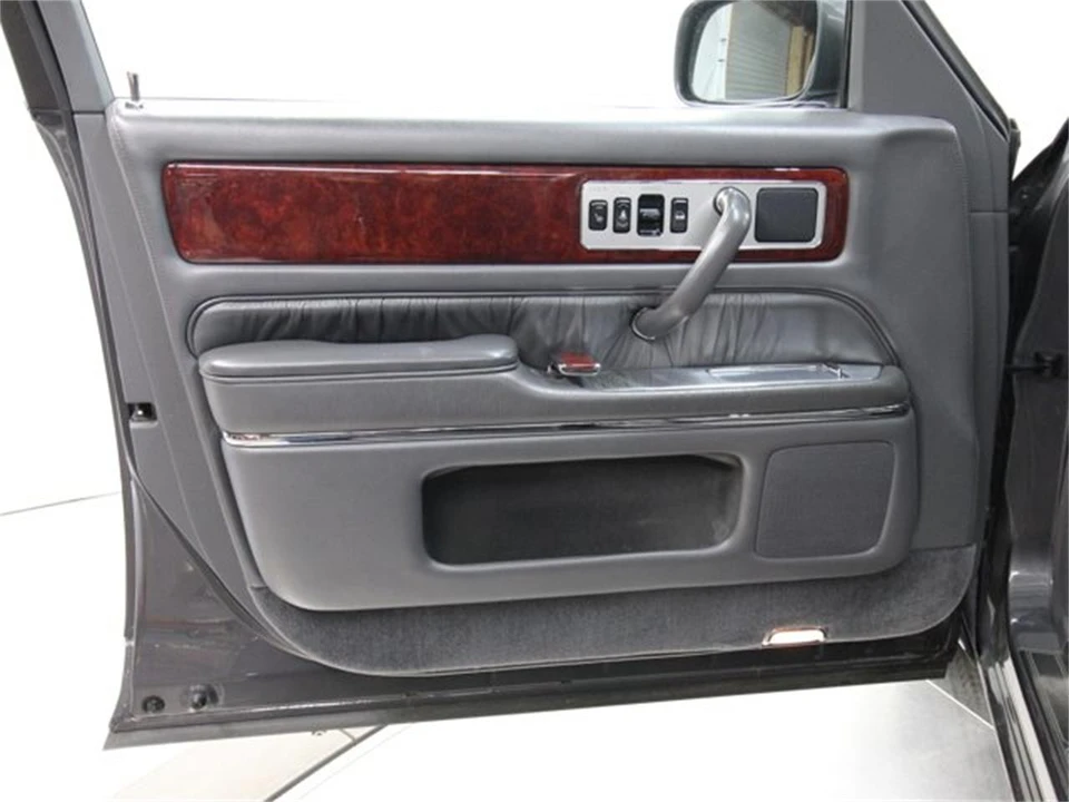 1997 Toyota Century 1st Gen - Image 21 of 31