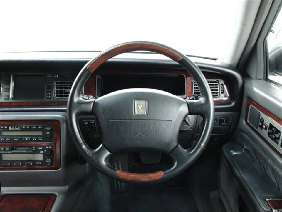 1997 Toyota Century 1st Gen - Image 10 of 31