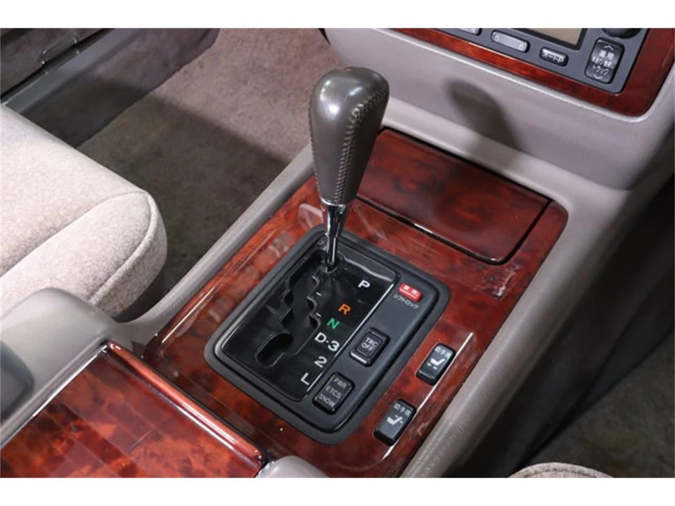 1997 Toyota Century 1st Gen - Image 14 of 31