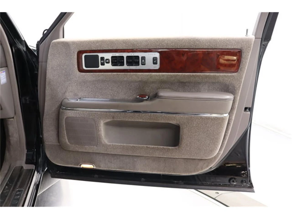 1997 Toyota Century 1st Gen - Image 20 of 31