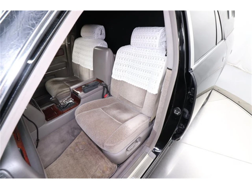 1997 Toyota Century 1st Gen - Image 18 of 31