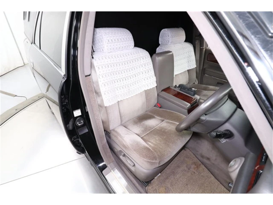 1997 Toyota Century 1st Gen - Image 17 of 31
