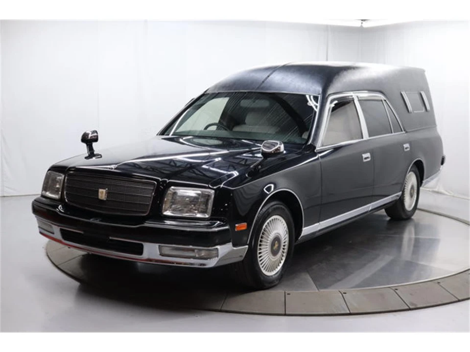 1997 Toyota Century 1st Gen - Image 2 of 31