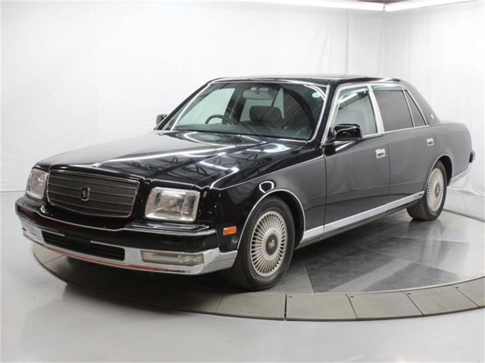 1997 Toyota Century 1st Gen - Image 2 of 31
