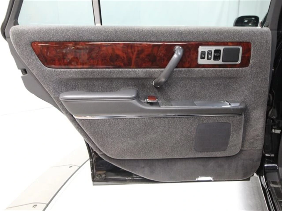 1997 Toyota Century 1st Gen - Image 20 of 31
