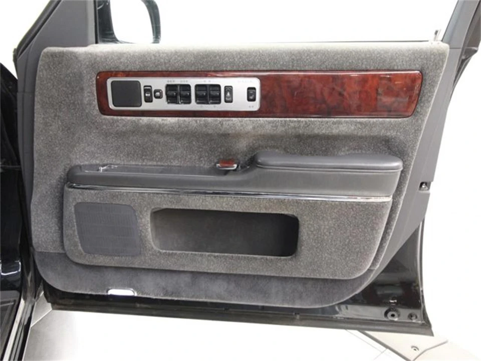1997 Toyota Century 1st Gen - Image 22 of 31