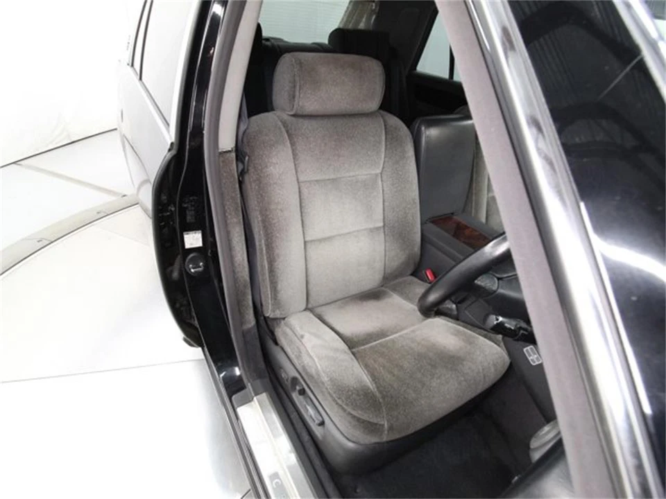 1997 Toyota Century 1st Gen - Image 16 of 31
