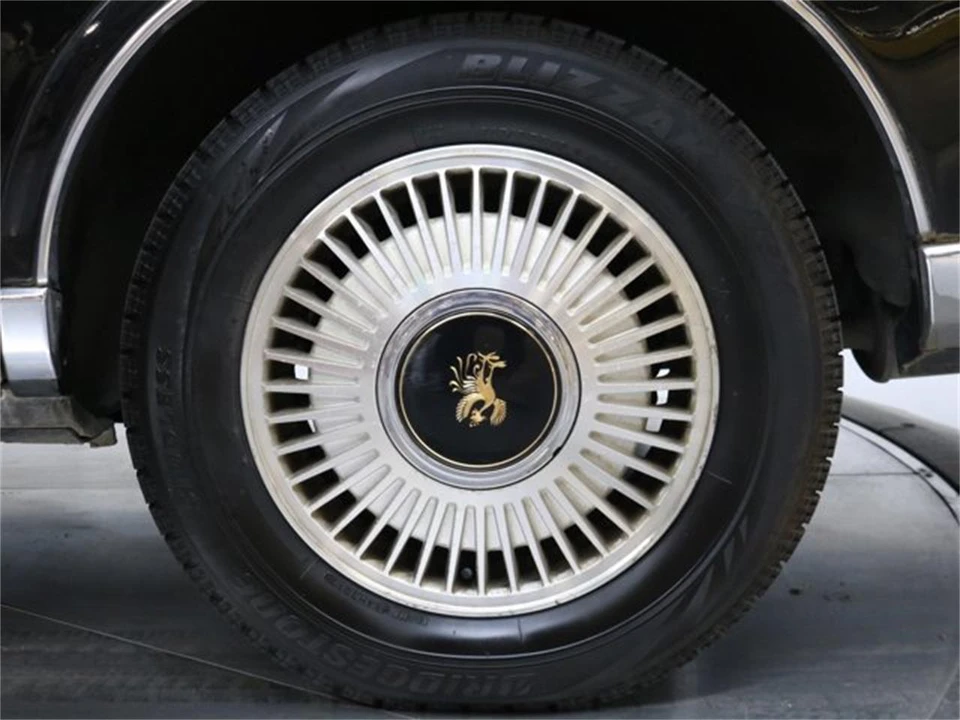 1997 Toyota Century 1st Gen - Image 30 of 31