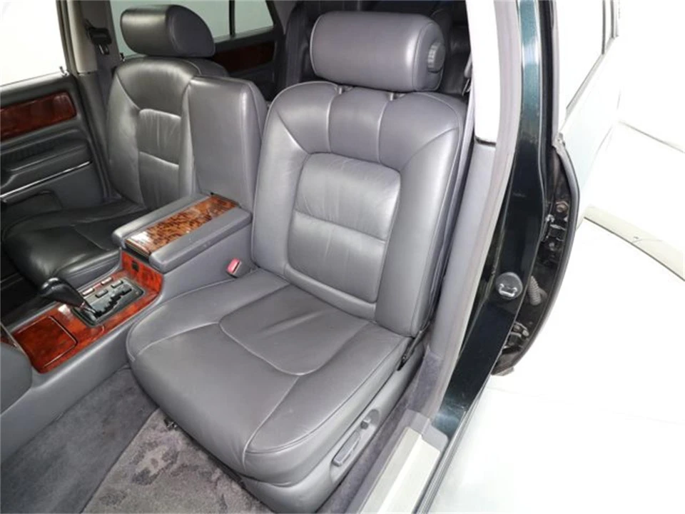 1997 Toyota Century 1st Gen - Image 18 of 31