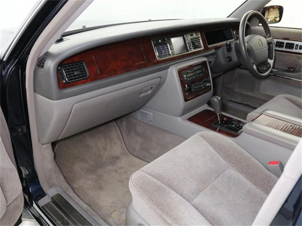1997 Toyota Century 1st Gen - Image 15 of 31